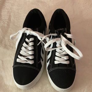 I am selling shoes !!!!